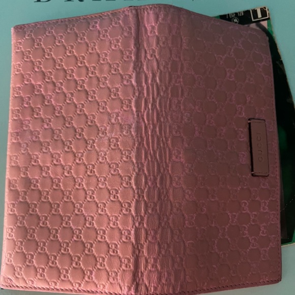COPY - Gucci Pink Wallet - Picture 8 of 11